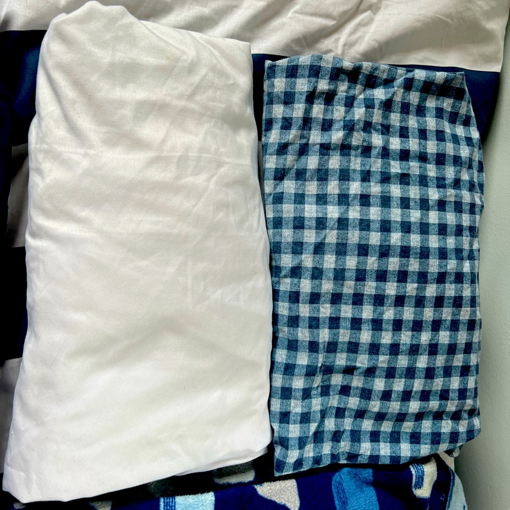 Toddler Bed Sheet Sets (2)